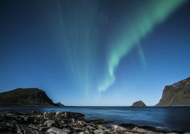 aurora-borealis-lofoten-norway-night.jpg