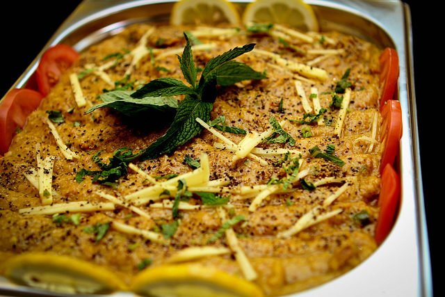 Haleem-Pakistani-Traditional-Food-640x427.jpg