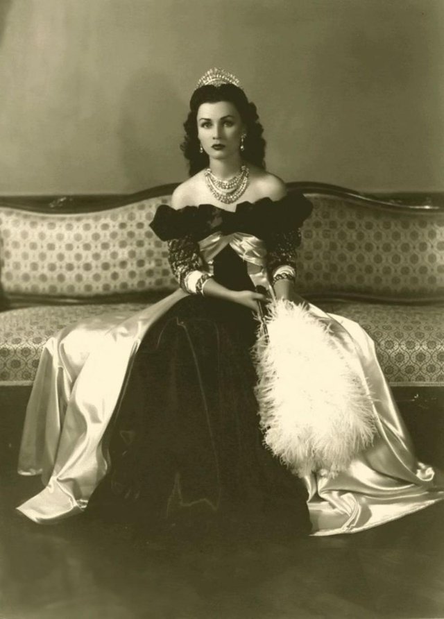 Princess Fawzia2 -.jpg