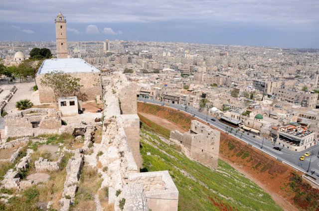 Ancient_Aleppo_from_Citadel.jpg