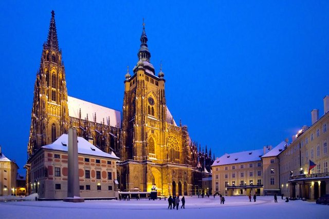 st-vitus-cathedral-prague-castle-czech-republic.adapt.885.1.jpg