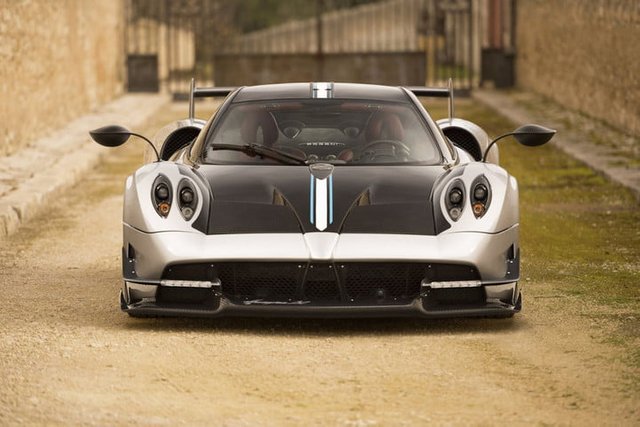 pagani-huayra-bc-3-970x647-c-2-720x720.jpg