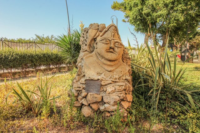 Figur-im-Giardino-Marsala.jpg