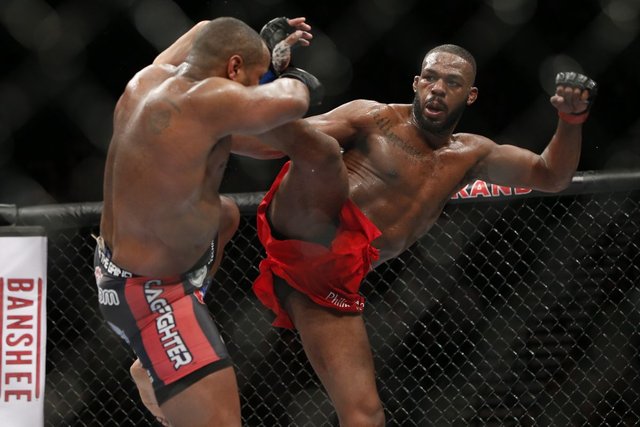 233_Jon_Jones_vs_Daniel_Cormier.0.0.jpg