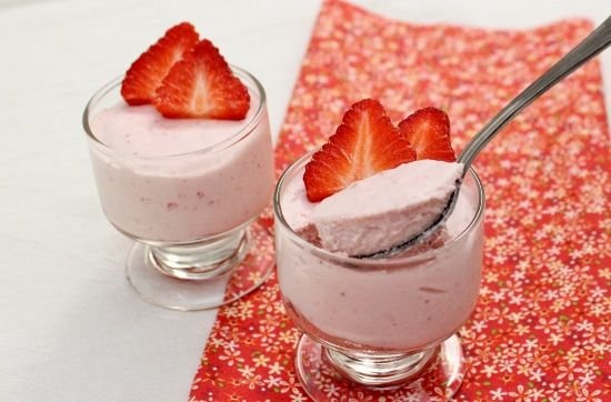 Strawberries-and-Cream-Mousse-2-550x362.jpg