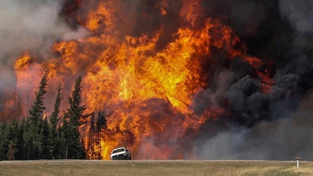 fort-mcmurray-fire-REU-1200.jpg