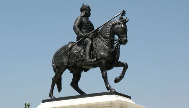 496649-maharanapratapstatue700.jpg