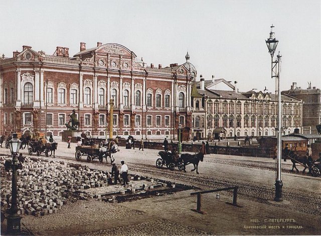 SPB_Belosesky_Palace_and_Anichkov_Bridge,_photochrome_1896.jpg