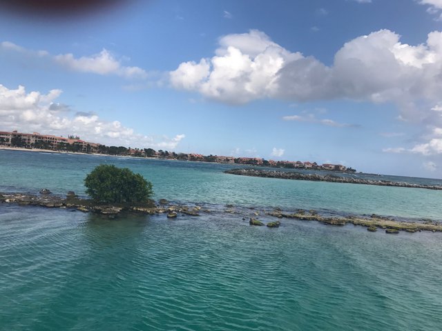 puerto aventuras yatch.jpg