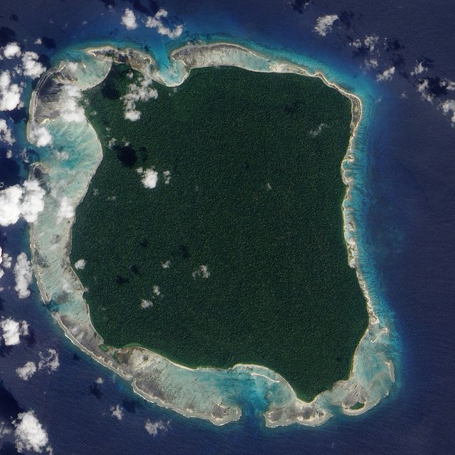 800px-North_Sentinel_Island.jpg