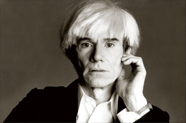 blk3-010-Andy_Warhol-1983-phFrancescoScavullo.jpg
