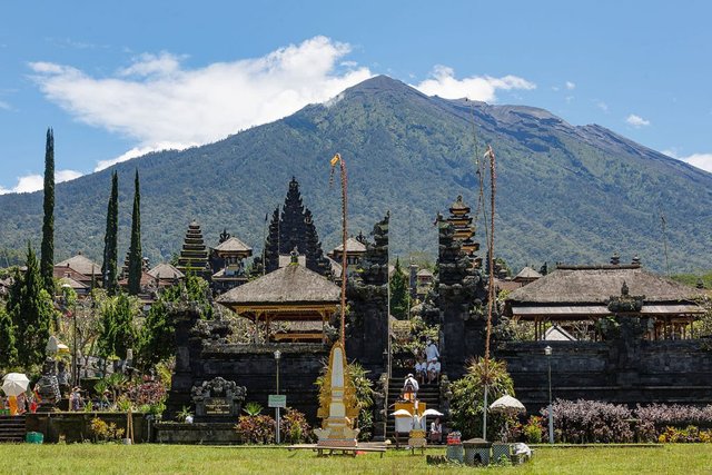 Besakih_Bali_Indonesia_Pura-Besakih-03-1024x683.jpg