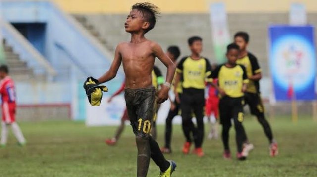 video-final-sepakbola-danone-cup-2015-di-semarang_20150420_162634.jpg