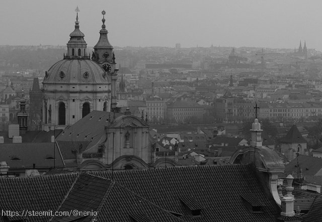 a_veiw_of-prague01-bw.jpg