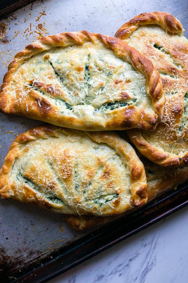 Spinach-Ricotta-Calzones-4.jpg