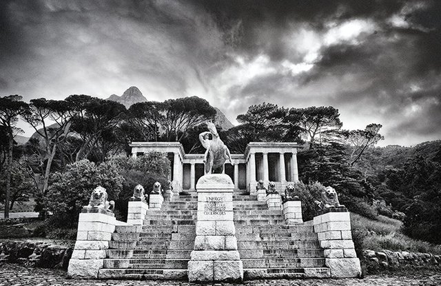 Rhodes_Memorial_Cape_Town_01.jpg