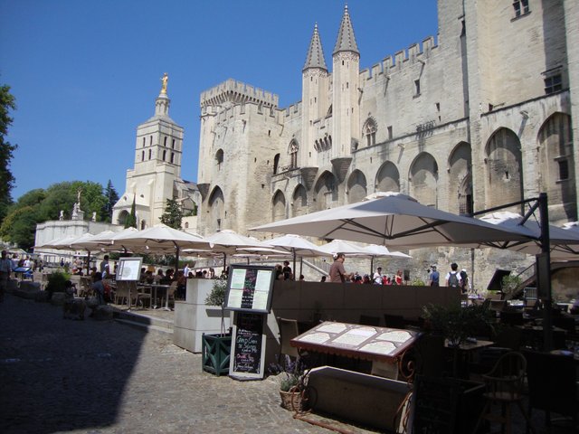 avignon.JPG