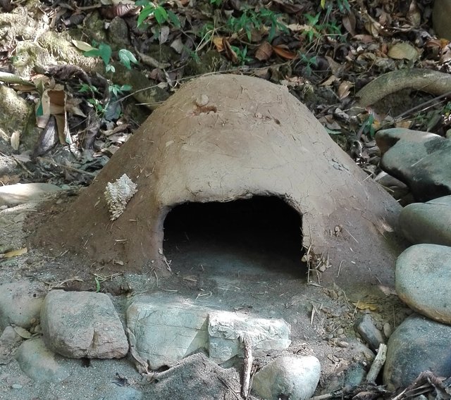 mud oven.jpg