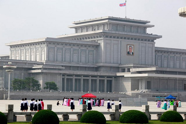 Kumsusan-Memorial-Palace.jpg