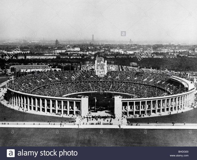 sport-olympic-games-berlin-1936-stadium-view-from-the-bell-tower-on-BHDG00.jpg