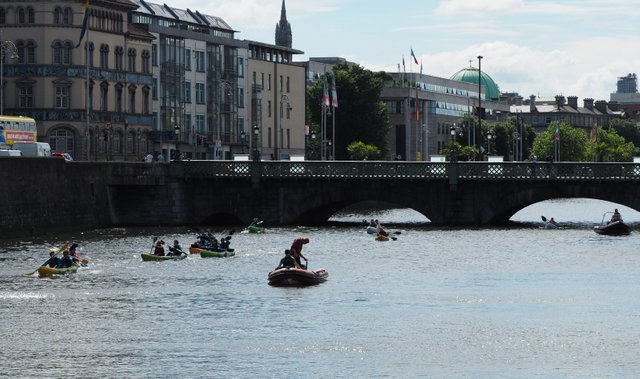 canoes-liffey.jpg