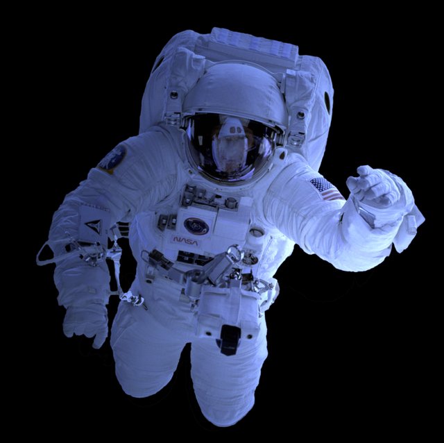 space-suit-1848839.jpg