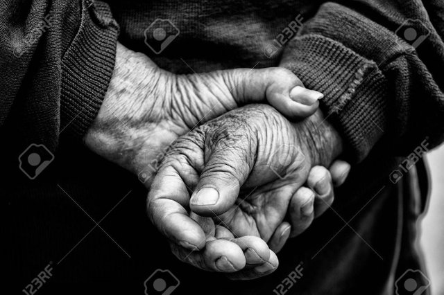 31580998-hands-of-old-man-Stock-Photo.jpg