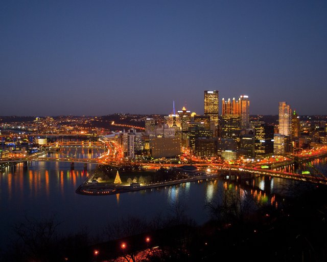 pittsburgh-1075751_1920.jpg