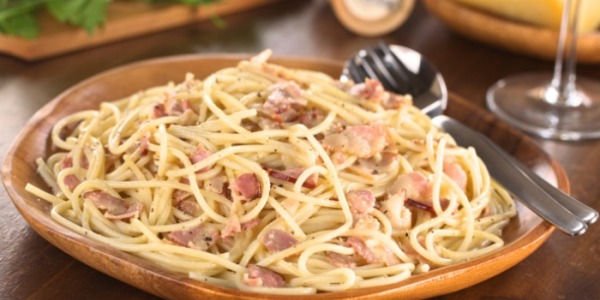 pasta-carbonara_600x300_41506417953.jpg