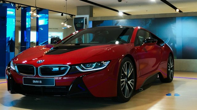 2018 BMW i8 price.jpg