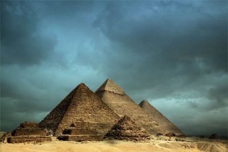 pyramids2100b.jpg
