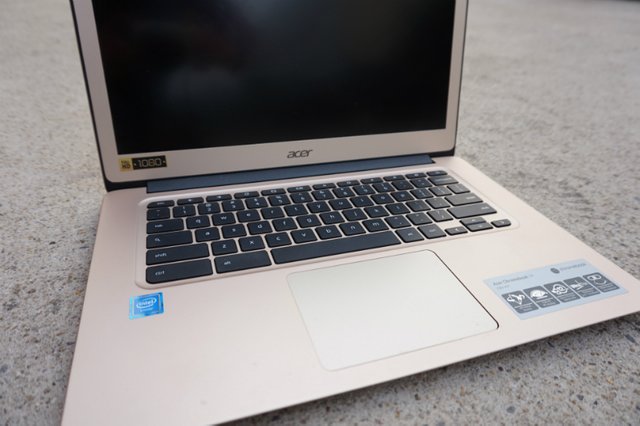 Acer Chromebook 14 触控板和键盘