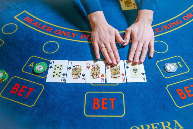 Popular Online Casino Games You Should Try