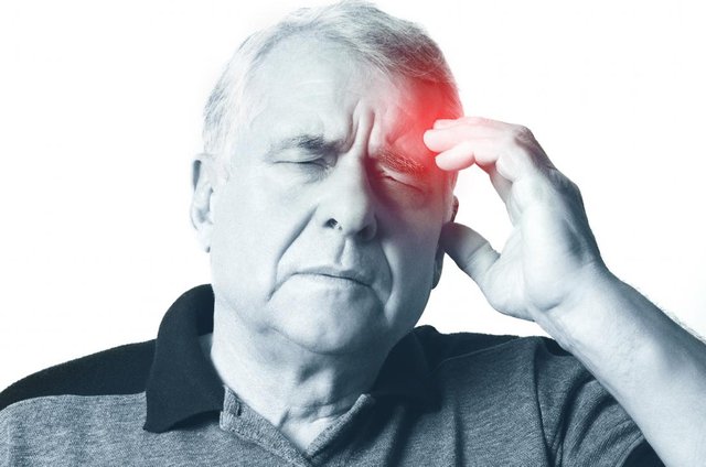 numbness down one side of the body is a sign of a stroke in men