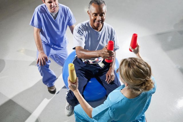 Rebuilding body after stroke in men can be aided with physiotherapy