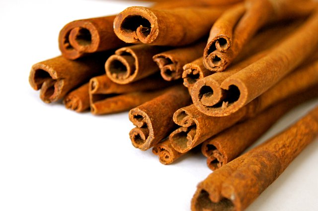 cinnamon-cinnamon-stick-rod-kitchen-71128.jpeg