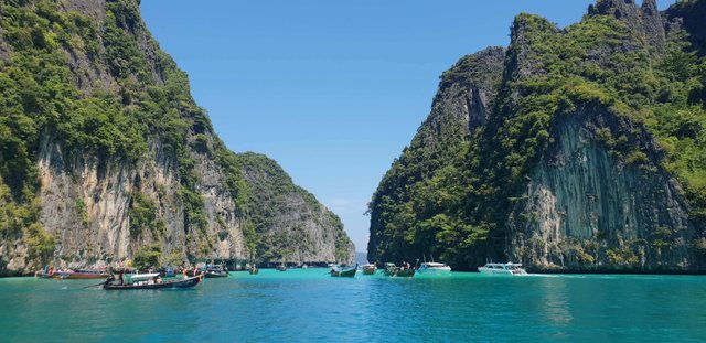 Swim and snorkel at the paradisiacal Pileh lagoon