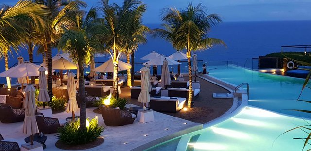Oneeighty° clifftop club is the definition of opulence and comfort