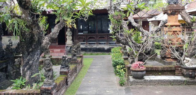 The mansion in Le Mayeur museum is an ideal example of Balinese architecture