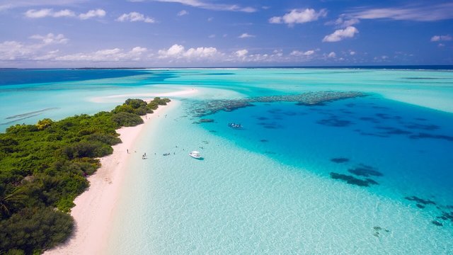 Visit Maldives during the off season or shoulder season for heavy discounts on hotels and less crowds