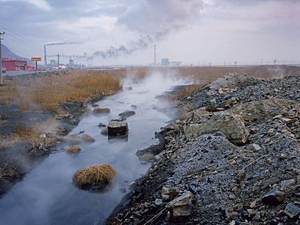 Conflict03-pollution-china 13151 600x450