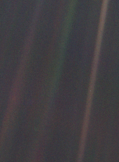 https://upload.wikimedia.org/wikipedia/commons/7/73/Pale_Blue_Dot.png