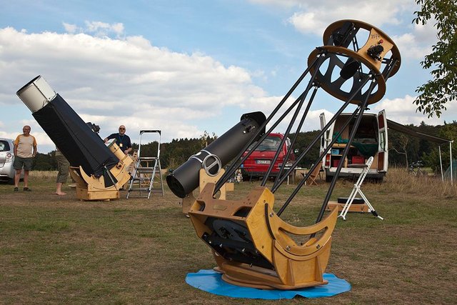 A dream of an amateur astronomer A large Dobsonian telescope