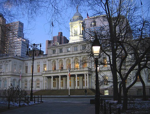 New York City Hall. Photo by Aude. Creative Commons Attribution-Share Alike 2.5 Generic license.