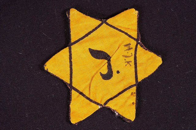 The Belgian version of the Yellow Badge, compulsory from 1942