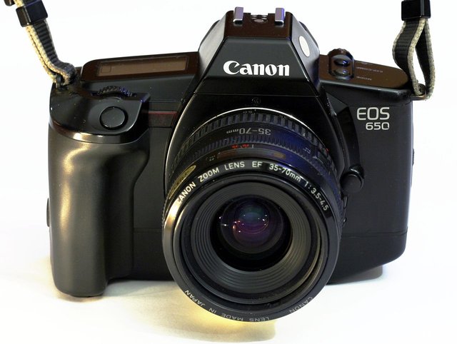 Canon_EOS_650.jpg