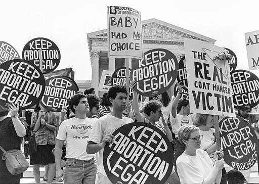 Pro-choice and pro-life demonstrators outside the Supreme Court in 1989. Photo by Lorie Shaull. Creative Commons Attribution-Share Alike 2.0 Generic license.