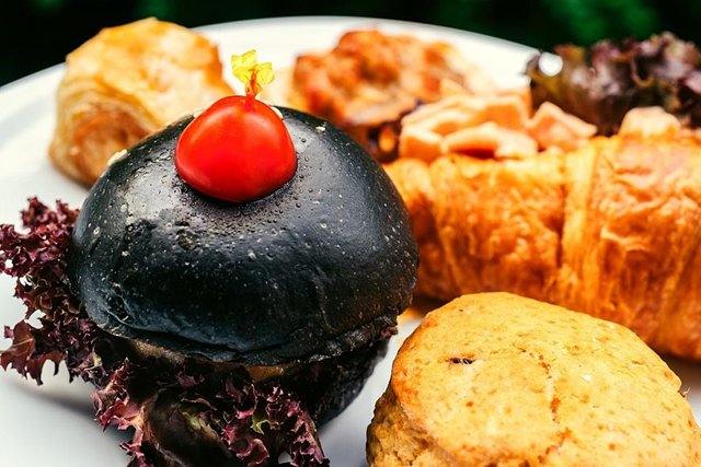 black sandwich