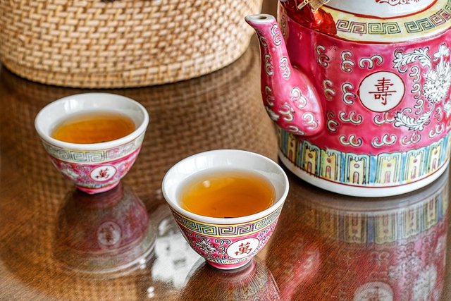 Peranakan tea set