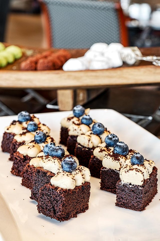 Brownies with cocoa butter ganache